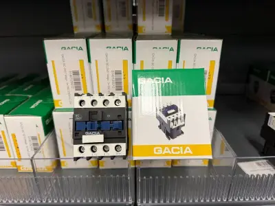Ca. 41x Magneetschakelaar 3+1NC 230VAC 25A GACIA, SC-2501 – kavel bij Onlineveilingmeester, Hoogeveen