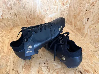 Voetbalschoenen - paar Dores – kavel bij Onlineveilingmeester