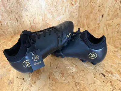 Voetbalschoenen - paar Dores – kavel bij Onlineveilingmeester