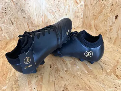 Voetbalschoenen - paar Dores – kavel bij Onlineveilingmeester