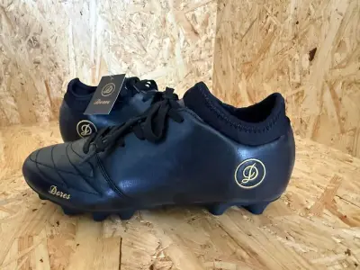 Voetbalschoenen - paar Dores – kavel bij Onlineveilingmeester