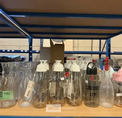 Karaffen en drinkbekers – kavel bij Belga Veilingen