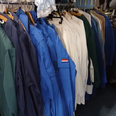 Ca. 76x Man, werkkleding divers – kavel bij Onlineveilingmeester, Drachten