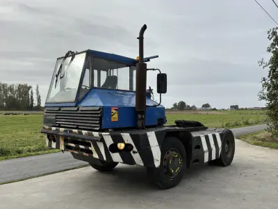 Sisu TR160 CR 4WD terminal trekker vrachtwagen – kavel bij Dome Auctions, Ardooie