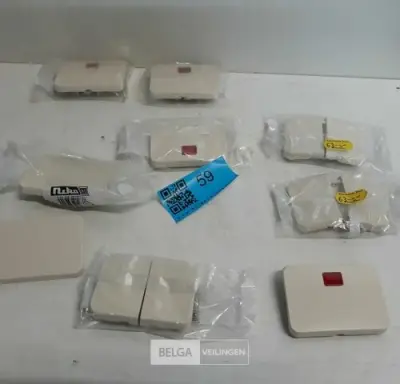 9 x Niko toets voor inbouwschakelaars cream mix – kavel bij Belga Veilingen, Oudsbergen