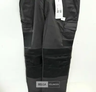 1 x Werkbroek grijs/zwart Free2be 46 – kavel bij Belga Veilingen, Oudsbergen