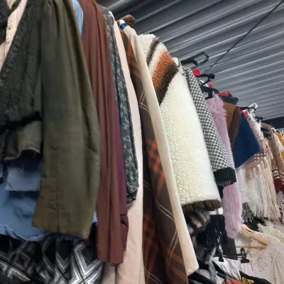 Ca. 24x Grootmoeders tijd poncho`s en jasjes – kavel bij Onlineveilingmeester, Drachten