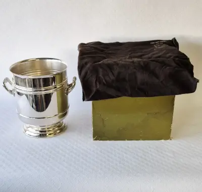 Verzilverde champagne-of ijsemmer Christofle – kavel bij De Kringwinkel, Lochristi