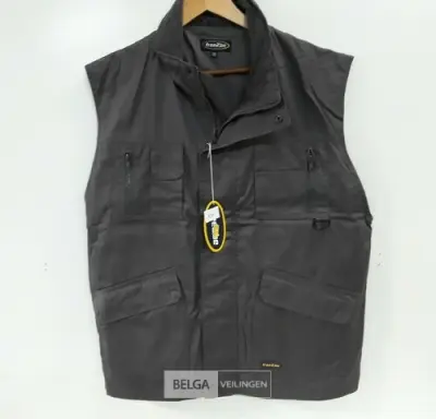 1 x Bodywarmer grijs Free2be L – kavel bij Belga Veilingen, Oudsbergen