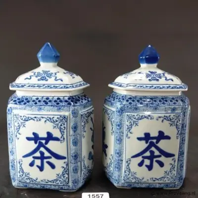 Paar oude Chinese theepotten – kavel bij ProVeiling