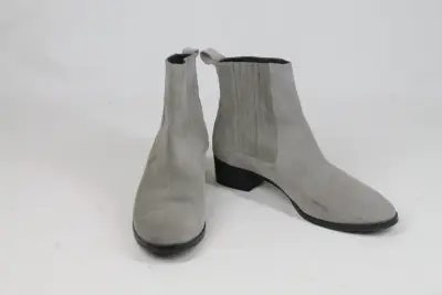 Lichtgrijze Suède enkellaarzen - Atelier Mercadal - Maat 39 – kavel bij De Kringwinkel, Brecht