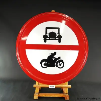 Emaille verkeersbord uit de jaren 40 of 50 – kavel bij ProVeiling, Wageningen