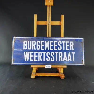 Antiek blauw geëmailleerd straatnaambord Burgemeester Weertstraat – kavel bij ProVeiling, Wageningen
