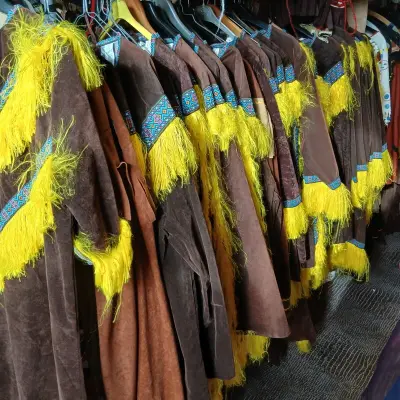 Ca. 68x Indianen outfits – kavel bij Onlineveilingmeester, Drachten