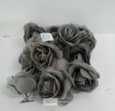 14 x Roos stof grijs met clip 9 cm – kavel bij Belga Veilingen, Oudsbergen