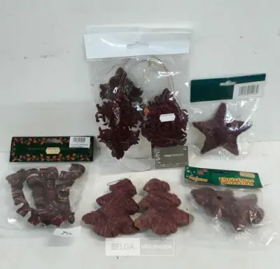 1 x Hangdeco paars mix 7 stuks – kavel bij Belga Veilingen, Oudsbergen