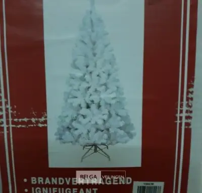 1 x Kerstboom 1,5 M metalen voet wit – kavel bij Belga Veilingen, Oudsbergen