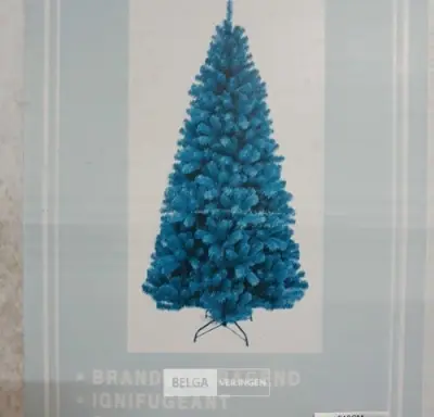 1 x Kerstboom 2,1 M metalen voet groen – kavel bij Belga Veilingen, Oudsbergen