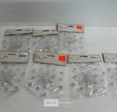 7 x Transparante sneeuwvlok met zilver glitter – kavel bij Belga Veilingen, Oudsbergen