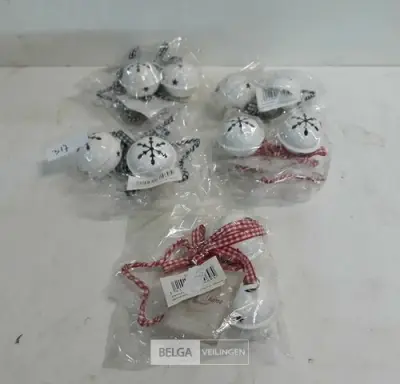 5 x Hangdeco bel in bal mix rood/blauw – kavel bij Belga Veilingen, Oudsbergen
