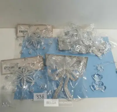 1 x Hangdeco acryl mix 7 x beer 2 x ster 1 x strik – kavel bij Belga Veilingen, Oudsbergen