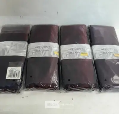 4 x Organza decostof bordeaux/paars 150x300 cm – kavel bij Belga Veilingen, Oudsbergen