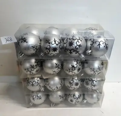 8 x Kerstballen 5 cm pvc zilver zwart – kavel bij Belga Veilingen, Oudsbergen