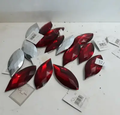 15 x Hangdeco traan 10 cm zilver/rood – kavel bij Belga Veilingen, Oudsbergen