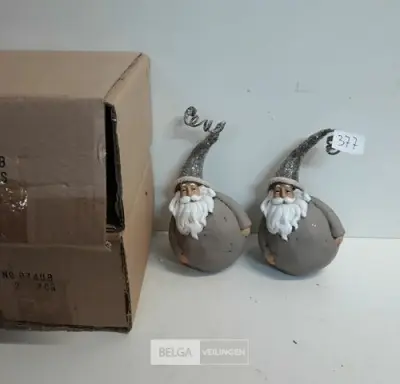 4 x Kerstman keramiek tafeldeco 17 cm – kavel bij Belga Veilingen, Oudsbergen