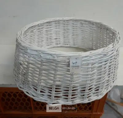 1 x Rieten kerstboomhuls wit 50 cm – kavel bij Belga Veilingen, Oudsbergen
