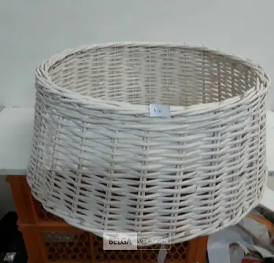 1 x Rieten kerstboomhuls wit 50 cm – kavel bij Belga Veilingen, Oudsbergen