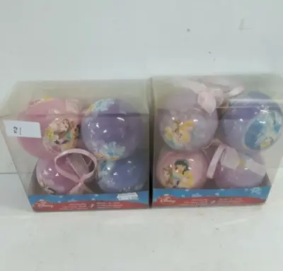 2 x Disney kerstballen Princess 4 stuks – kavel bij Belga Veilingen, Oudsbergen