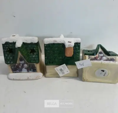 3 x Verlicht kersthuisje 11 cm – kavel bij Belga Veilingen, Oudsbergen
