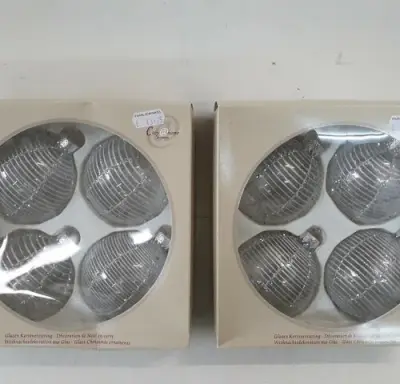 2 x Kerstballen glas 4 stuks transparant/zilver – kavel bij Belga Veilingen, Oudsbergen