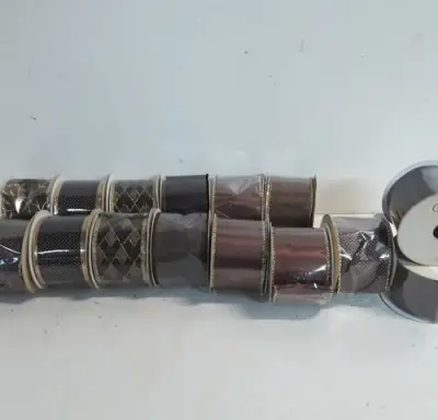 15 x Kerstlint 5 cm x 2,74 M bruin – kavel bij Belga Veilingen, Oudsbergen