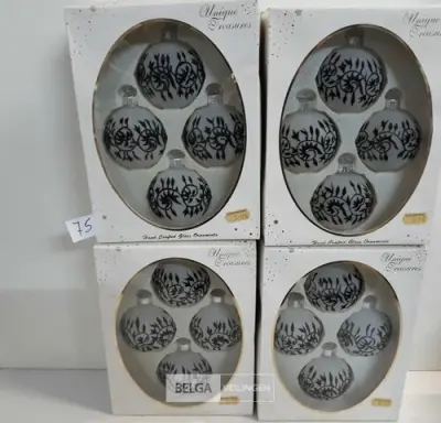 4 x Kerstballen glas 4 stuks wit – kavel bij Belga Veilingen, Oudsbergen