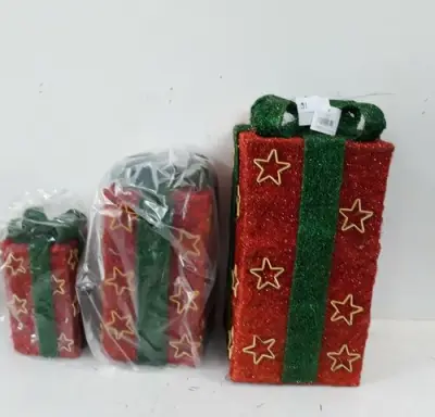 1 x Kerstcadeau met verlichting set 3 delig – kavel bij Belga Veilingen, Oudsbergen