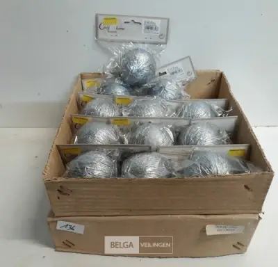 24 x Kerstbal zilver – kavel bij Belga Veilingen, Oudsbergen