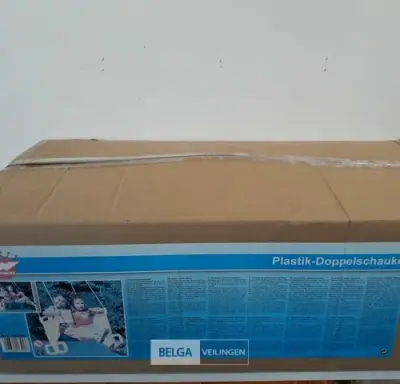1 x Schommelstoel pvc 86x38x59 cm – kavel bij Belga Veilingen, Oudsbergen