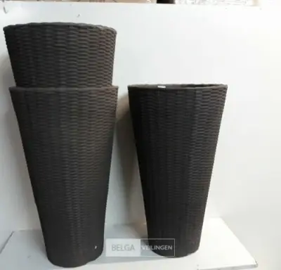 3 x Bloempot rond 40 x H70 cm – kavel bij Belga Veilingen, Oudsbergen