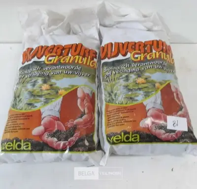 2 x Vijverturf granula 1,7 kg – kavel bij Belga Veilingen, Oudsbergen