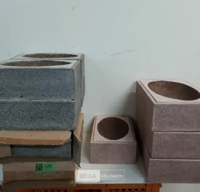 10 x Decoratieschaal polyester mix roodbruin-grijs – kavel bij Belga Veilingen, Oudsbergen