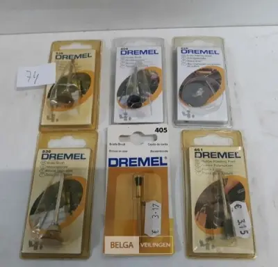 6 x Dremel toebehoren schuurborstel/steen – kavel bij Belga Veilingen, Oudsbergen