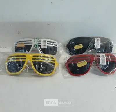 4 x Zonnebril mix kleuren – kavel bij Belga Veilingen, Oudsbergen