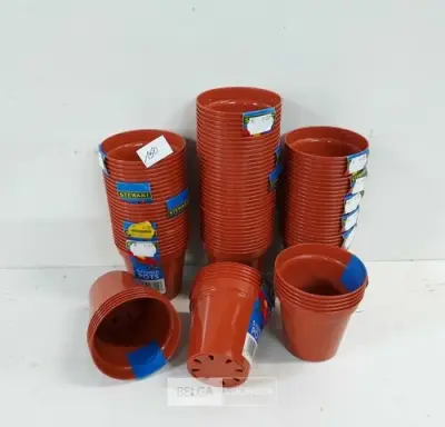 20 x Bloempot pvc set 5 stuks 10 cm – kavel bij Belga Veilingen, Oudsbergen