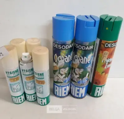 3 x Geurverfrisser + 5 x WC hygiëne – kavel bij Belga Veilingen, Oudsbergen