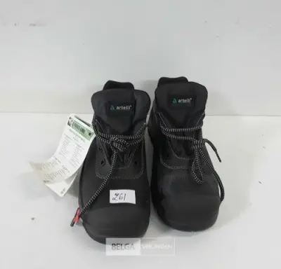1 x Werkschoenen laag zwart 40 – kavel bij Belga Veilingen, Oudsbergen