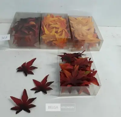 4 x Deco herfstblaadjes mix kleuren +/- 8 cm – kavel bij Belga Veilingen, Oudsbergen