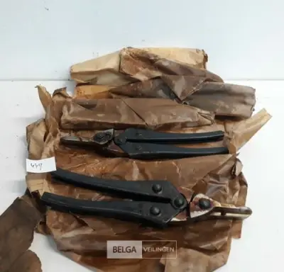 6 x Blik of plaat – schaar – kavel bij Belga Veilingen, Oudsbergen