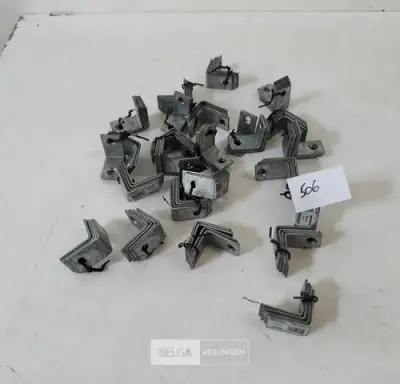 24 x Stoelhoek 25x25 4 stuks – kavel bij Belga Veilingen, Oudsbergen